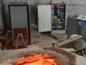 中频熔炼炉